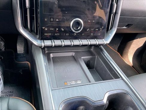 Used 2024 GMC Acadia AT4 AWD/4WD image 26