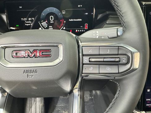 New 2026 GMC Acadia Elevation image 17