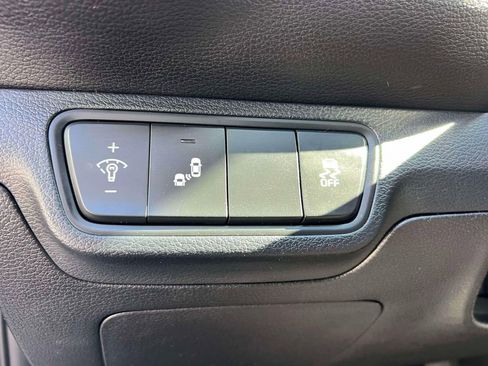 Used 2023 Kia Forte LXS w/ LXS Technology Package image 18