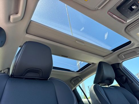 New 2027 Toyota Prius Limited FWD image 15