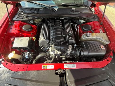Used 2015 Dodge Challenger SRT w/ Technology Group RWD image 21
