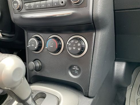 Used 2013 Nissan Rogue S w/ Special Edition Pkg AWD/4WD image 36