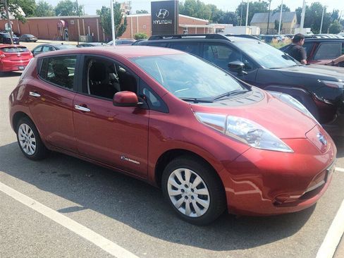 Used 2015 Nissan Leaf S w/ Charge Package FWD image 21