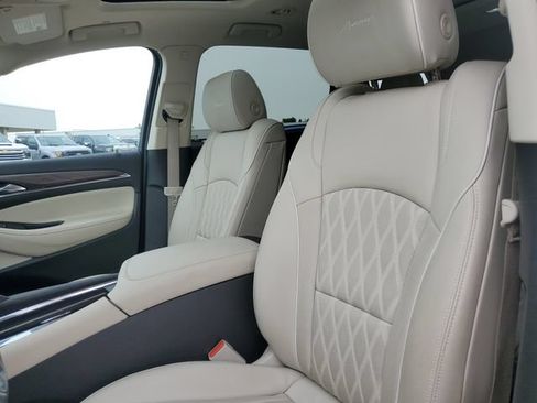 Certified 2023 Buick Enclave Avenir w/ Trailering Package, 5000 lbs. AWD/4WD image 5