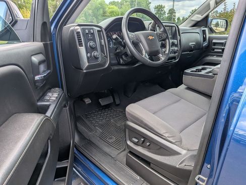 Used 2019 Chevrolet Silverado 1500 LT w/ All Star Edition AWD/4WD image 11