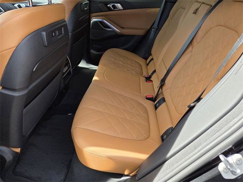 Used 2023 BMW X6 xDrive40i w/ Executive Package image 11