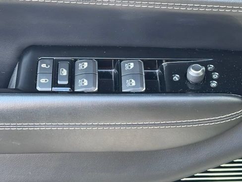 Used 2023 Jeep Grand Wagoneer Series II AWD/4WD image 35