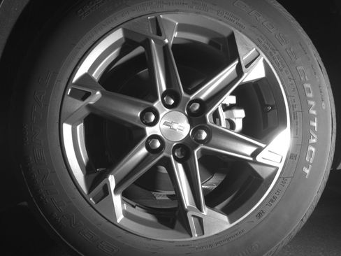 Used 2025 Chevrolet Blazer LT FWD image 14