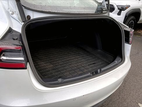 Used 2021 Tesla Model 3 Standard Range Plus RWD image 18