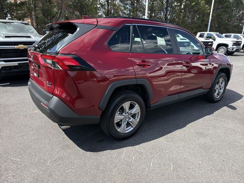 Used 2025 Toyota RAV4 XLE AWD/4WD image 10