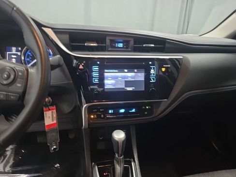 Used 2017 Toyota Corolla SE w/ Carpet Mat Package (TMS) image 16