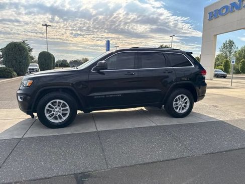 Used 2020 Jeep Grand Cherokee Laredo AWD/4WD image 10
