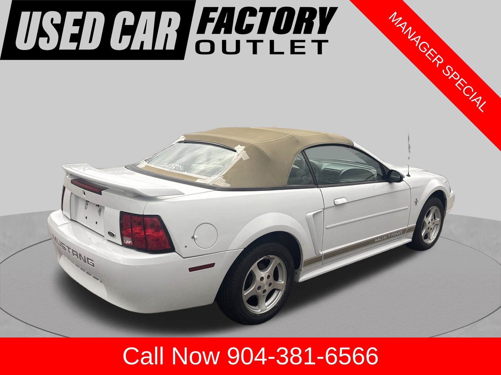 Used 2002 Ford Mustang Convertible RWD image 2