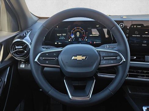 New 2026 Chevrolet Equinox LT image 11