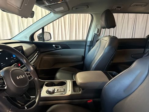 Used 2026 Kia Carnival LXS FWD image 20