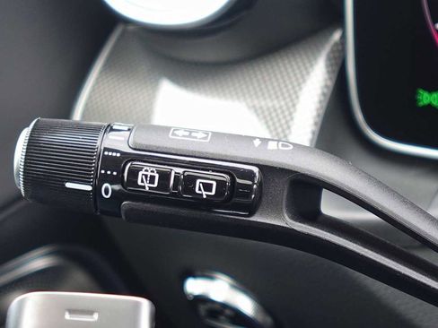 Used 2026 Mercedes-Benz GLC 300 4MATIC image 39