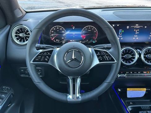 New 2026 Mercedes-Benz GLB 250 4MATIC image 13