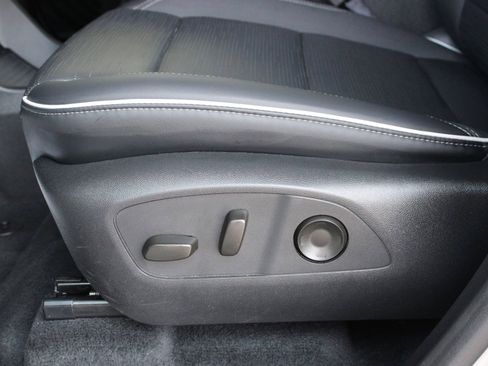 Used 2026 Buick Enclave Sport Touring AWD/4WD image 12