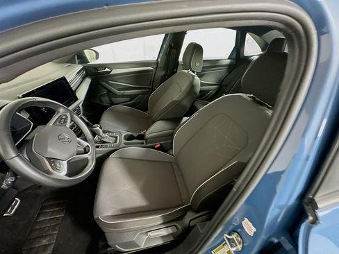 Used 2025 Volkswagen Jetta Sport FWD image 13