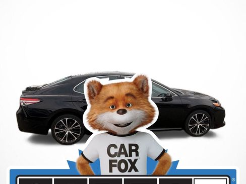 Used 2019 Toyota Camry SE image 1