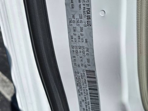 Used 2019 Dodge Grand Caravan SXT FWD image 13