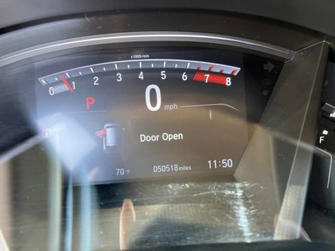 Used 2020 Honda CR-V Touring image 2