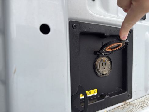 Certified 2025 Ford F150 Lariat image 8