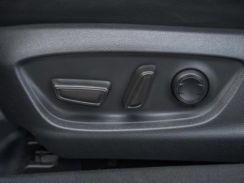 Used 2019 Toyota Camry SE FWD image 27