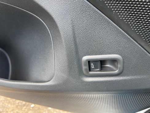 New 2026 Volkswagen Tiguan SE AWD/4WD image 19