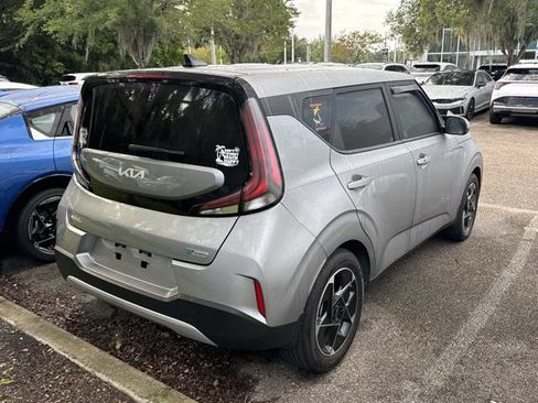 Used 2025 Kia Soul EX FWD image 6