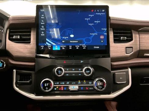 Used 2022 Ford Expedition Max Limited image 29