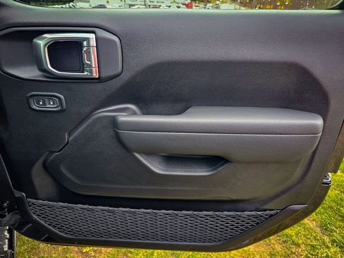 New 2025 Jeep Wrangler Sport S image 37