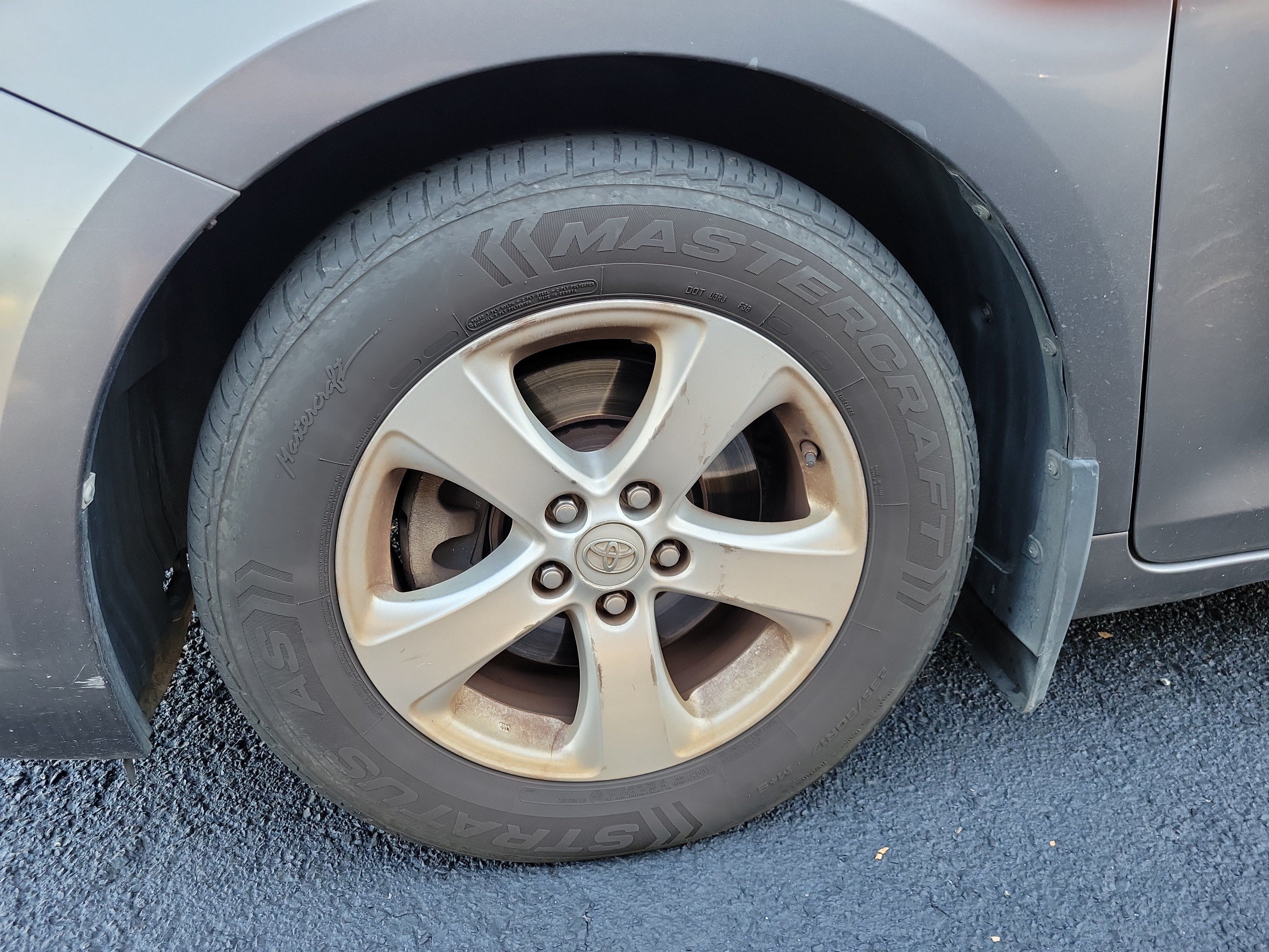 Used 2015 Toyota Sienna L FWD image 24