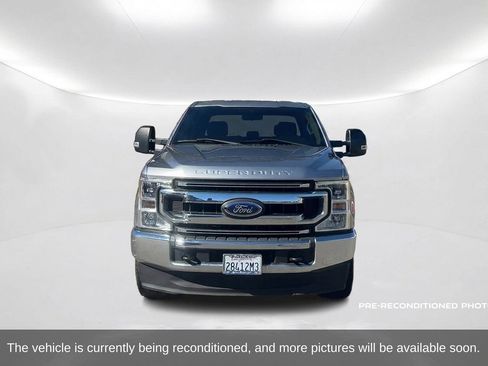 Used 2020 Ford F250 XLT AWD/4WD image 2