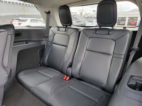 New 2026 Lincoln Aviator AWD image 21