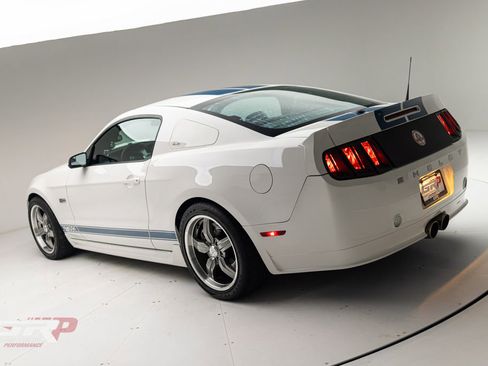 Used 2011 Ford Mustang GT Premium w/ Security Pkg RWD image 21