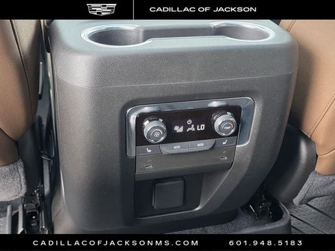 Used 2025 Chevrolet Tahoe High Country RWD image 24