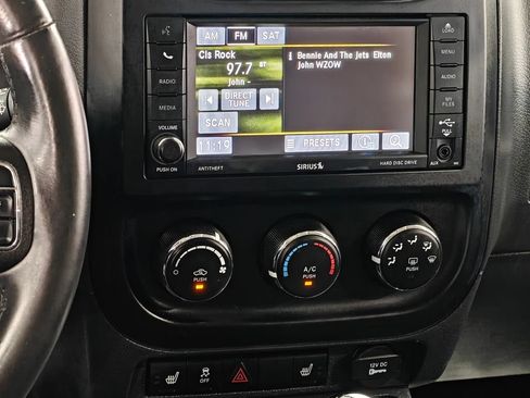 Used 2016 Jeep Patriot High Altitude AWD/4WD image 6