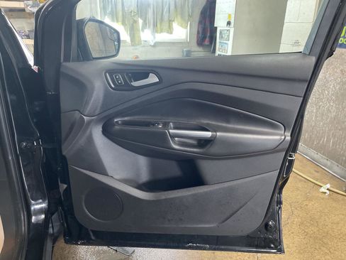 Used 2018 Ford Escape SEL image 22