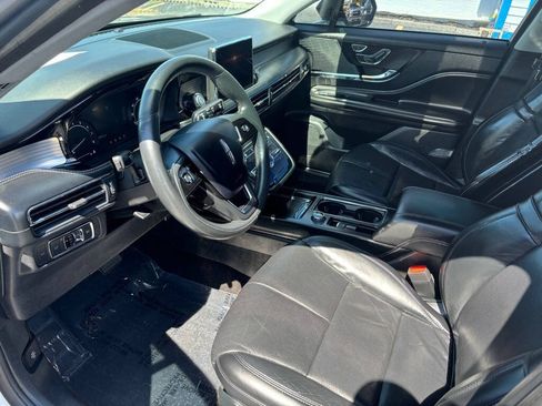 Used 2020 Lincoln Corsair AWD w/ Premium Package image 7