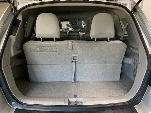 Used 2009 Toyota Highlander Limited AWD/4WD image 16