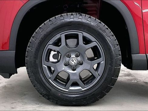 Certified 2025 Honda Pilot TrailSport image 10