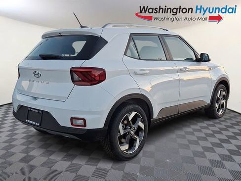 New 2026 Hyundai Venue SEL FWD image 6