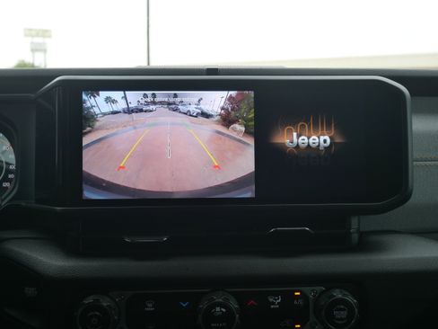 Used 2024 Jeep Wrangler Sport S image 23