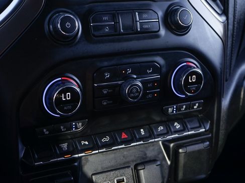 Used 2022 Chevrolet Silverado 2500 High Country w/ Z71 Off-Road Package image 33