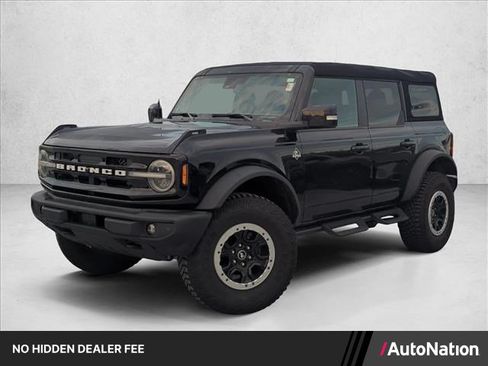 Used 2023 Ford Bronco Outer Banks w/ Sasquatch Package AWD/4WD image 1