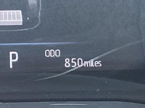 Certified 2026 Toyota Sienna XLE FWD image 17