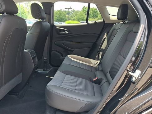 Certified 2024 Chevrolet Trax LT w/ LT Convenience Package FWD image 10