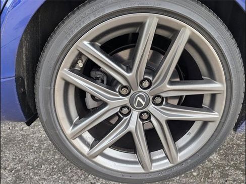 Used 2019 Lexus IS 300 AWD image 20