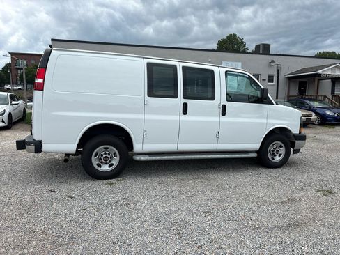 Used 2024 GMC Savana 2500 w/ Driver Convenience Package RWD image 5